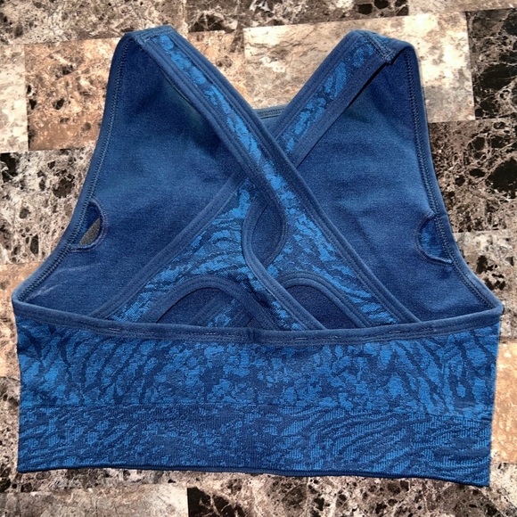 GYMSHARK ADAPT ANIMAL SEAMLESS SPORT BRA WILD NAVY COLOR SIZE SMALL PTP 13” EUC - Picture 3 of 6
